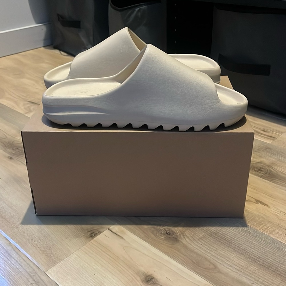 Adidas Yeezy Slide Bone